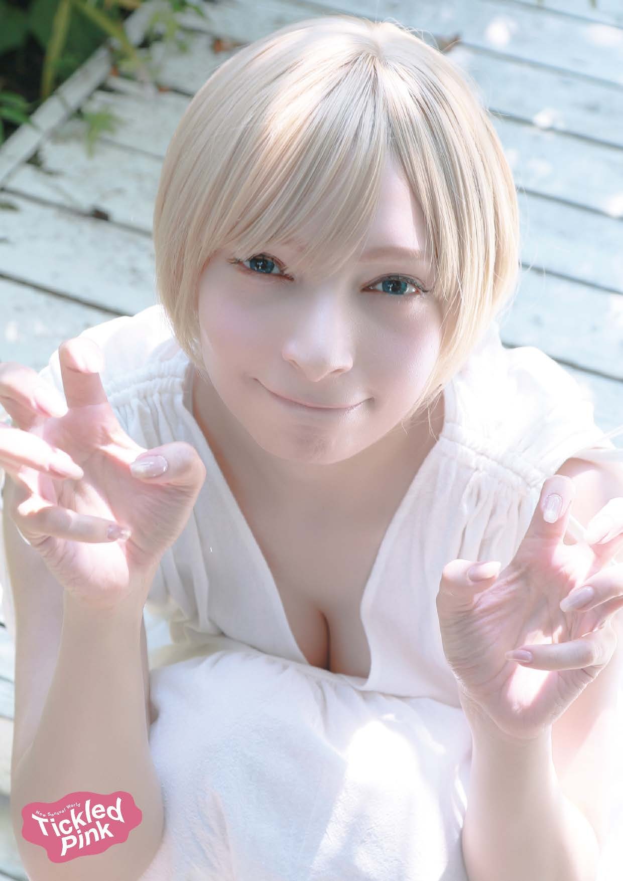 くろは『秘密の遊び』CYZOデジタル写真集